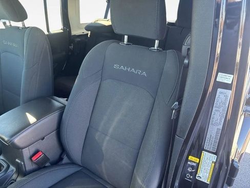 Used 2022 Jeep Wrangler Unlimited Sahara w/ LED Lighting Group image 15