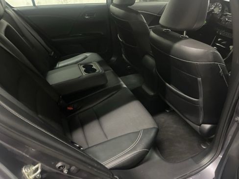 Used 2016 Honda Accord Sport image 14