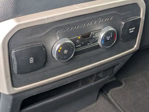 Used 2024 Ford Expedition Max XLT image 28