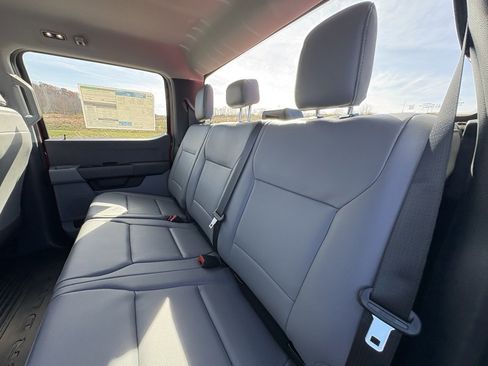 New 2026 Ford F250 XL w/ XL Chrome Package image 30