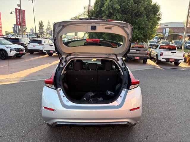 Certified 2025 Nissan Leaf SV Plus FWD image 6