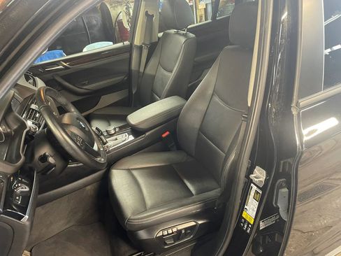 Used 2017 BMW X3 xDrive28i image 13