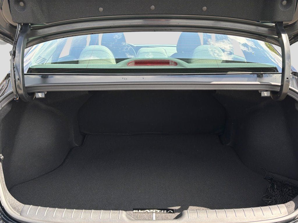 Used 2026 Hyundai Elantra Sport FWD image 27