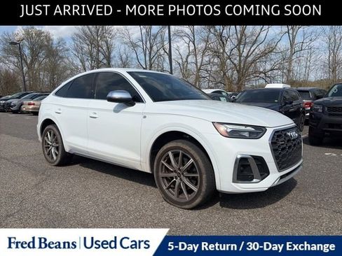 Used 2022 Audi SQ5 Premium w/ Convenience Package image 1