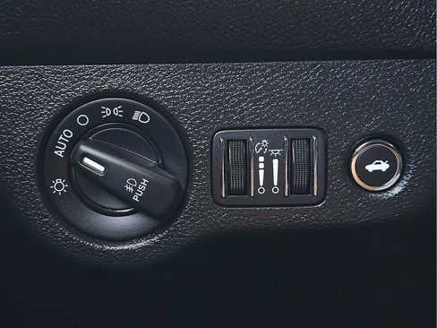Used 2021 Dodge Challenger R/T Scat Pack RWD image 18