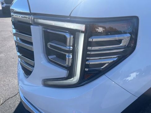 New 2026 GMC Sierra 1500 SLT w/ SLT Premium Plus Package image 12