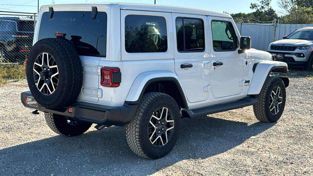 New 2027 Jeep Wrangler Unlimited Sahara AWD/4WD image 7
