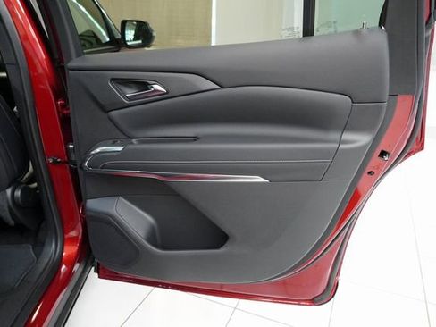 New 2025 Chevrolet Traverse LT w/ Driver Confidence Package image 17