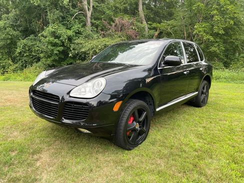 Used 2005 Porsche Cayenne Turbo image 20