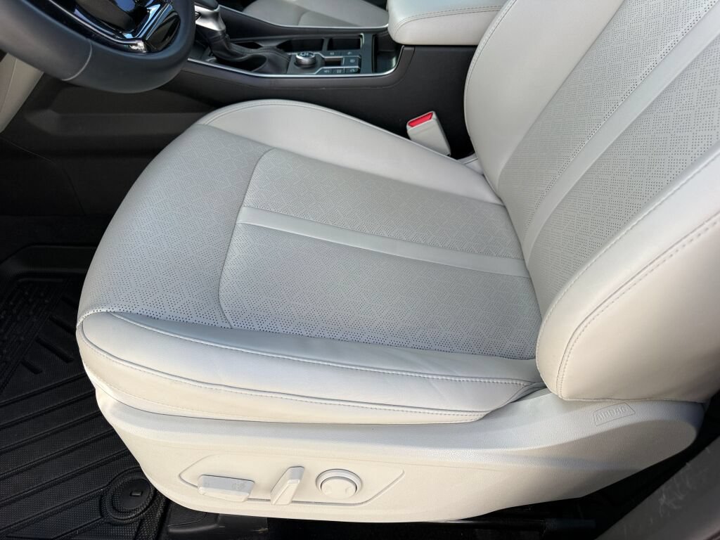 Used 2023 Kia Sorento EX w/ Panoramic Sunroof Package FWD image 20