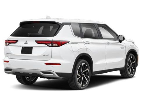 New 2025 Mitsubishi Outlander SE image 3