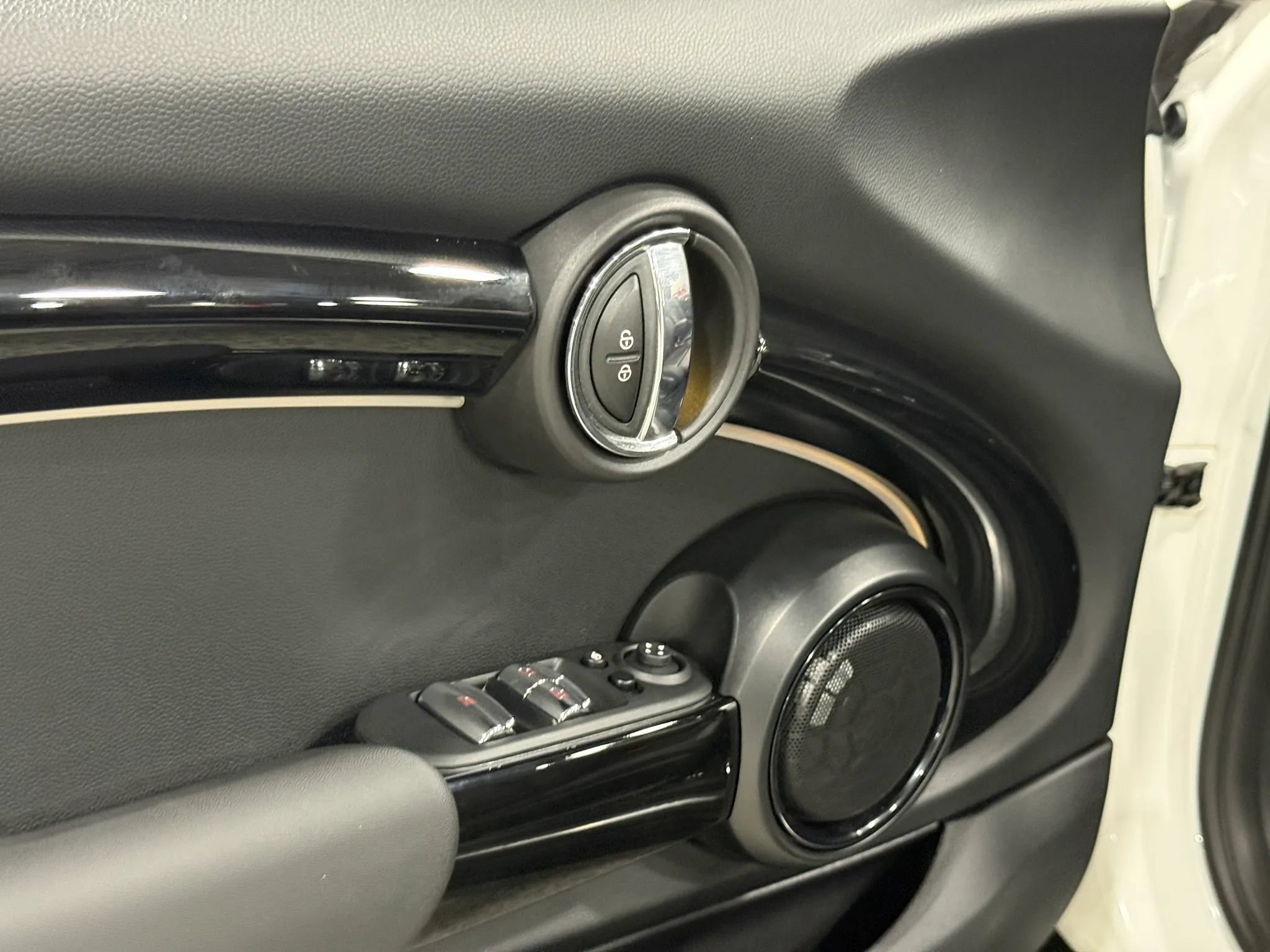 Used 2023 MINI Cooper S FWD image 14