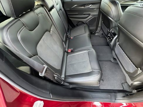 New 2025 Jeep Grand Cherokee Laredo RWD image 12