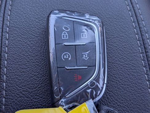 Certified 2025 Cadillac XT4 Premium Luxury image 33