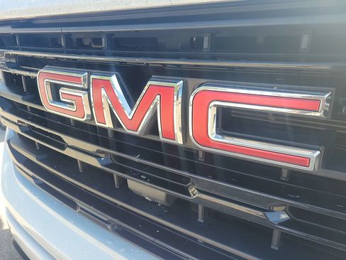 Used 2024 GMC Sierra 1500 Elevation w/ Preferred Package RWD image 5