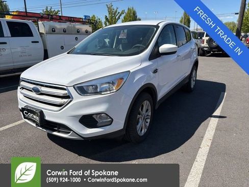 Used 2019 Ford Escape SE AWD/4WD image 1