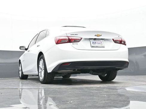 Used 2021 Chevrolet Malibu LT image 42