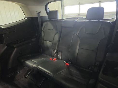 Used 2025 Kia Telluride S AWD/4WD image 24