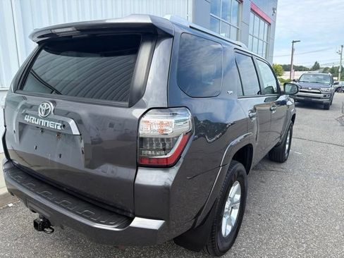 Used 2018 Toyota 4Runner SR5 Premium AWD/4WD image 4