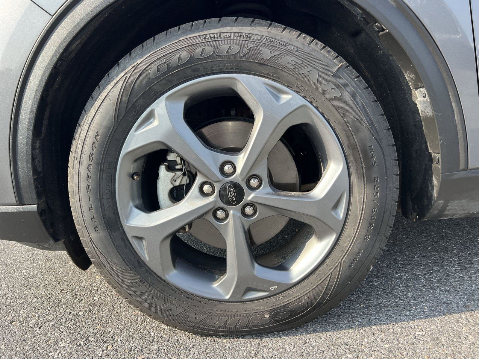 Certified 2025 Ford Escape ST-Line FWD image 12