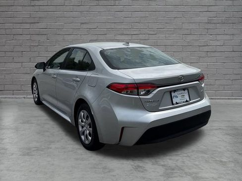 Used 2024 Toyota Corolla LE FWD image 5