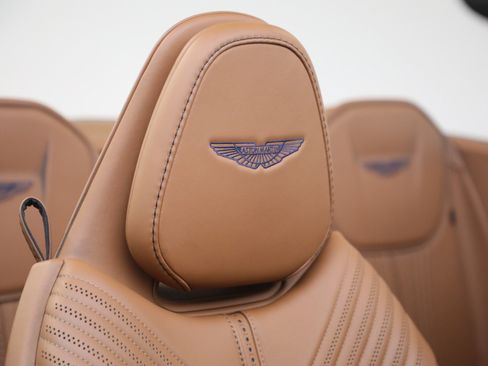 Used 2019 Aston Martin DB11 Volante RWD image 38