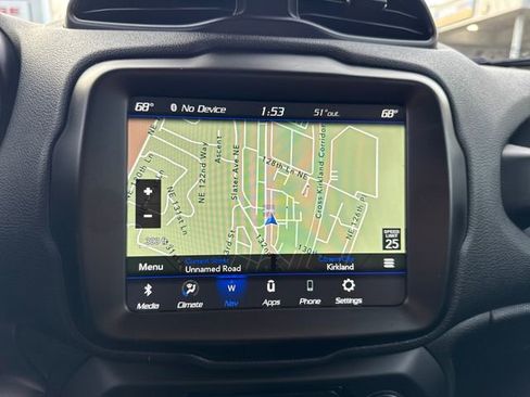 Used 2023 Jeep Renegade Latitude image 36