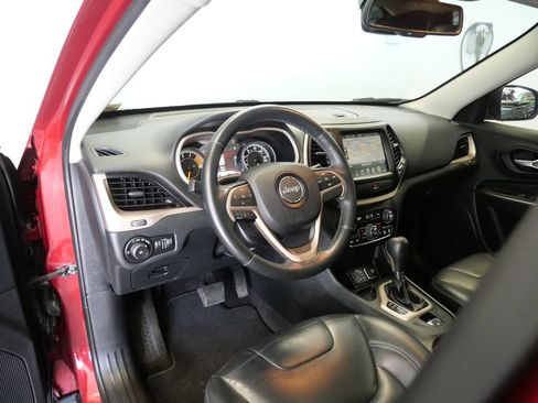 Used 2016 Jeep Cherokee Limited FWD image 13