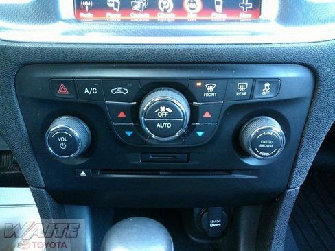 Used 2014 Dodge Charger R/T image 18