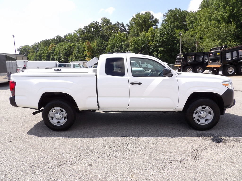 Used 2020 Toyota Tacoma SR RWD image 9