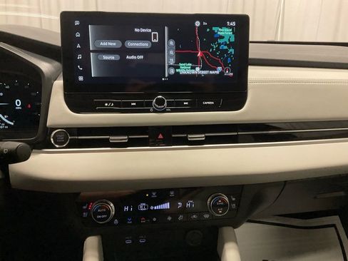 Used 2025 Mitsubishi Outlander AWD image 19