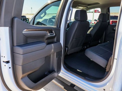 Certified 2026 Chevrolet Silverado 1500 LT image 24