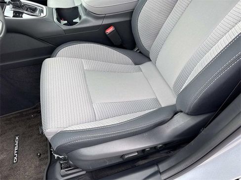 Used 2025 Subaru Outback Premium image 15