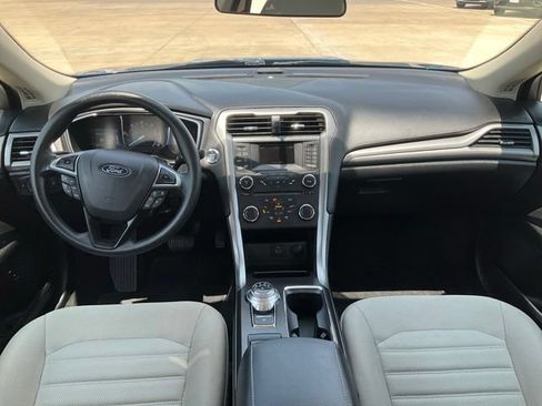 Used 2018 Ford Fusion S FWD image 4