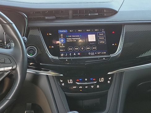 Used 2024 Cadillac XT6 Sport image 10