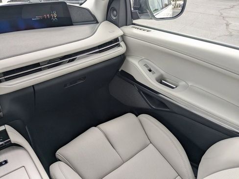 New 2025 Lincoln Navigator L Reserve image 18