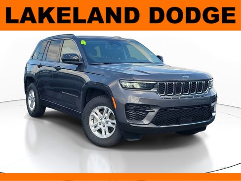 Used 2024 Jeep Grand Cherokee Laredo RWD image 1