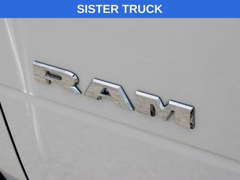 Used 2025 RAM 2500 Big Horn AWD/4WD image 15