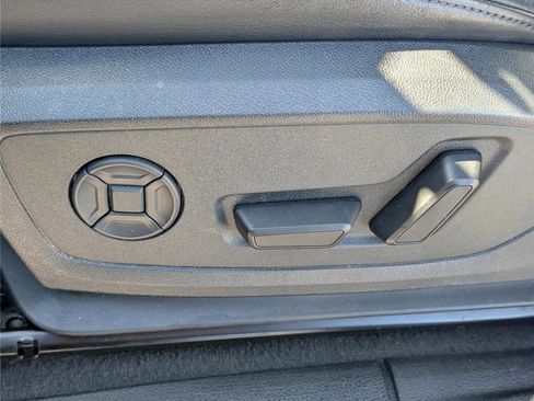 Used 2024 Audi Q3 2.0T Premium image 21