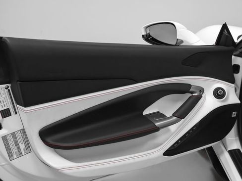 Used 2022 Ferrari F8 Tributo RWD image 93