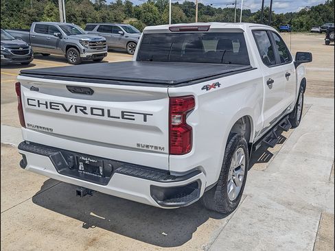 Certified 2022 Chevrolet Silverado 1500 Custom AWD/4WD image 7