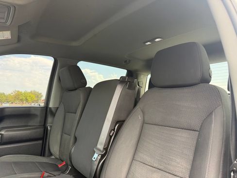 Used 2022 Chevrolet Silverado 2500 Custom w/ Custom Value Package AWD/4WD image 27