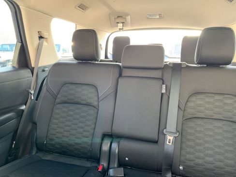 Used 2025 Nissan Pathfinder SV image 41