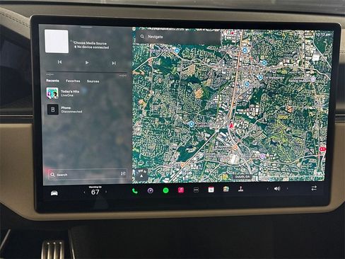 Used 2021 Tesla Model S Plaid image 6