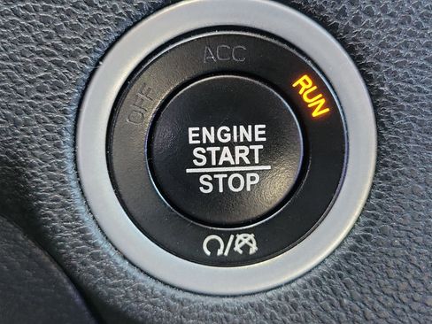 Used 2023 Dodge Charger SXT image 28