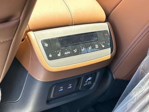 New 2026 Nissan Pathfinder Platinum w/ Cargo Package AWD/4WD image 19