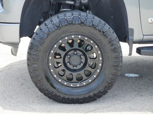 Used 2024 Chevrolet Silverado 1500 High Country w/ High Country Premium Package AWD/4WD image 10