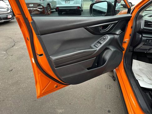 Used 2018 Subaru Crosstrek 2.0i Premium w/ Eyesight System image 14