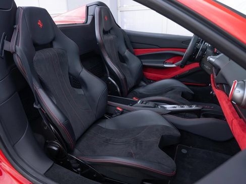 Used 2021 Ferrari F8 Tributo RWD image 59