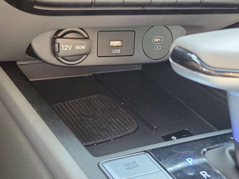 Certified 2025 Hyundai Elantra SEL image 11